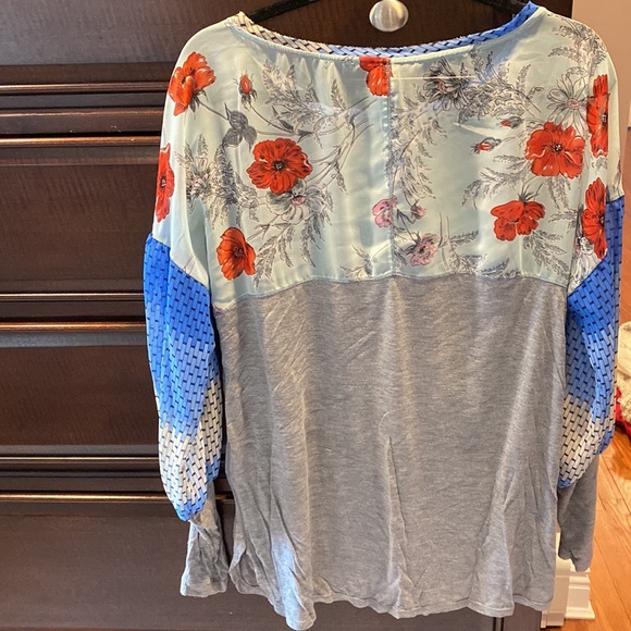 Anthropology Long sleeve tee - Picture 3 of 3